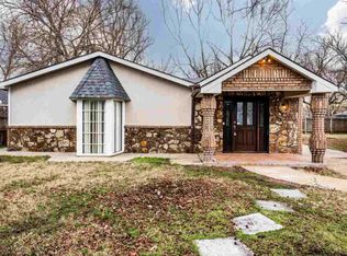 2370 N Burns Ave, Wichita, KS 67204
