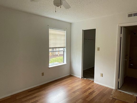 3rd image of 501 Peak Ct #501