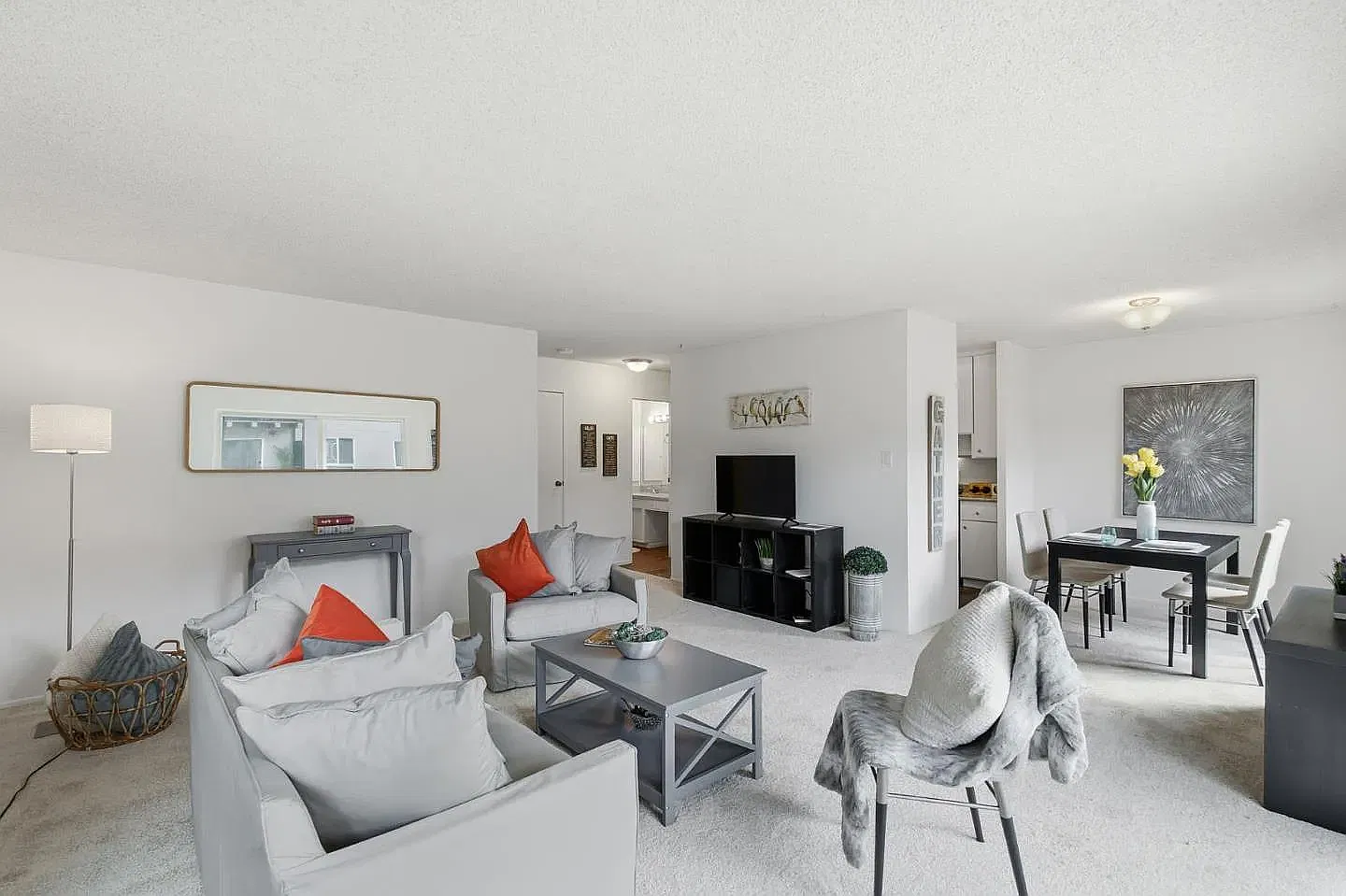 1 bed, 758 sqft, $3,100 — Photo 4