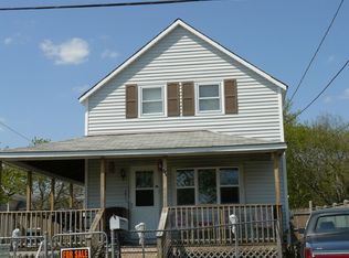 197 Suburban Pkwy, Warwick, RI 02889