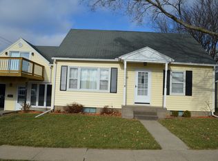 208 E Quarry St, Maquoketa, IA 52060
