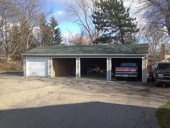 2nd image of 369 Oxford Ct APT 3