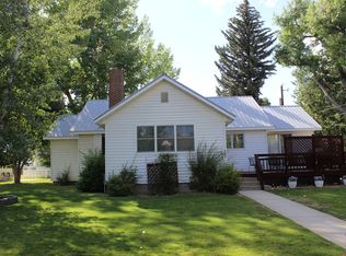 465 S 3rd St, Lander, WY 82520