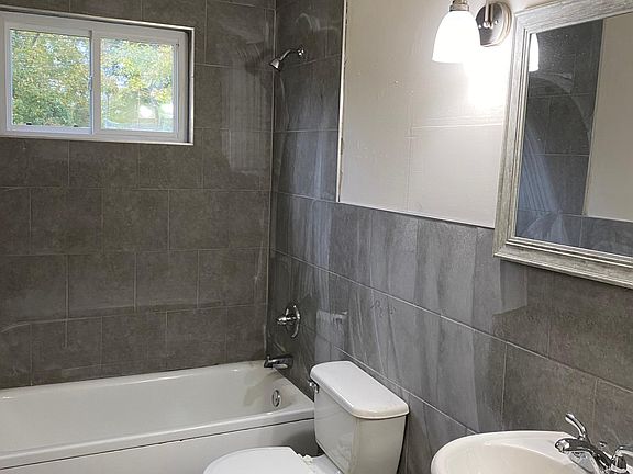 5th image of 2302 Beck Dr