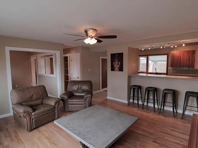 3891 Shaw Blvd — Photo 5