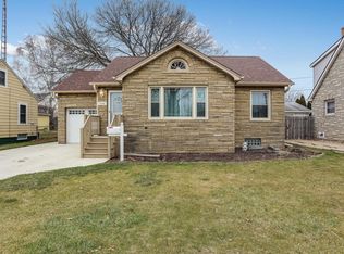 5906 44th Ave, Kenosha, WI 53144