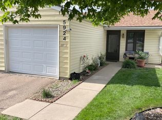 5924 Wolff Ln, Lincoln, NE 68521