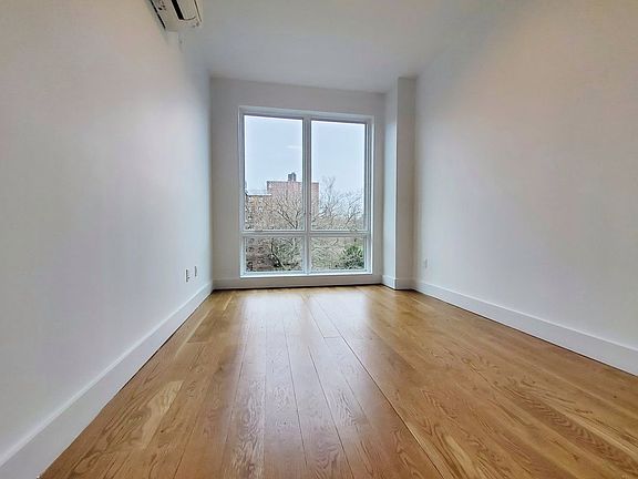 4th image of 879 Park Ave #2R