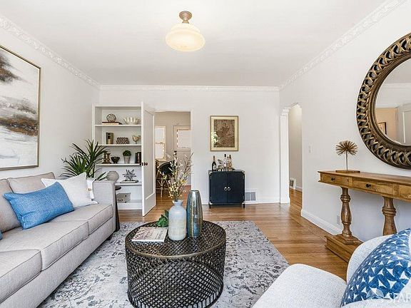 4th image of 40 28th St APT 1