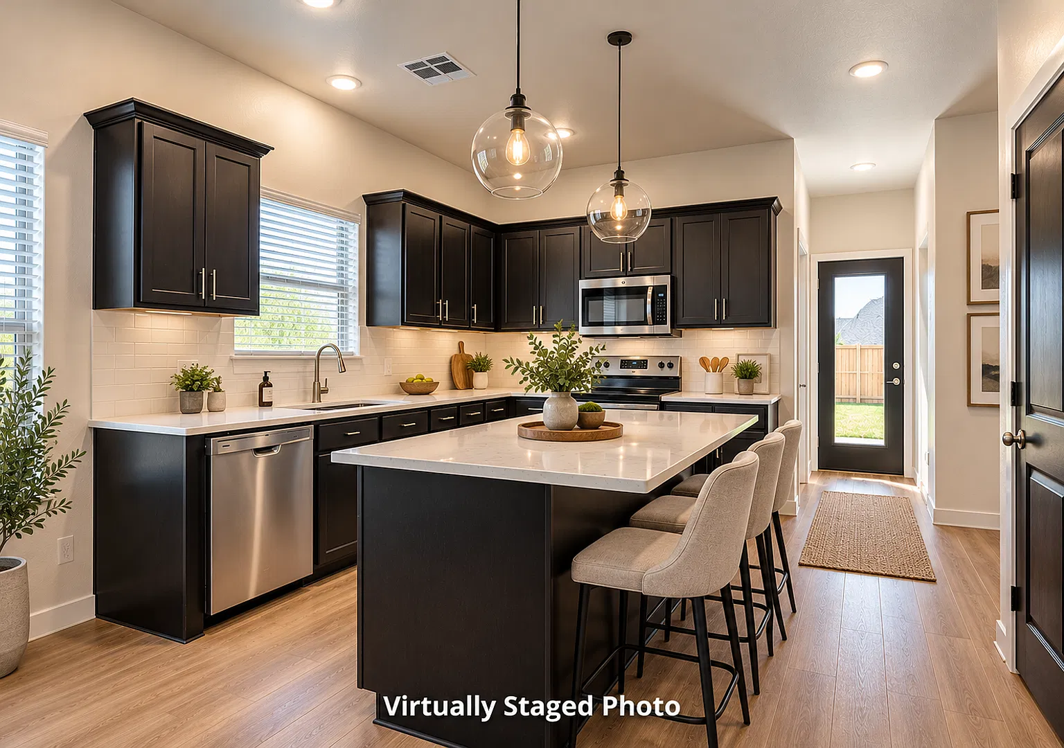 Beautiful 3-Bedroom, 2-Bathroom Single-Family Home for Rent in Lawton, OK! — Photo 4