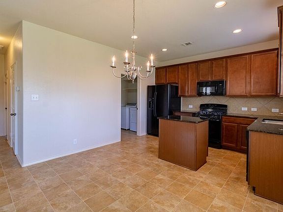 3rd image of 2603 Yandall Dr