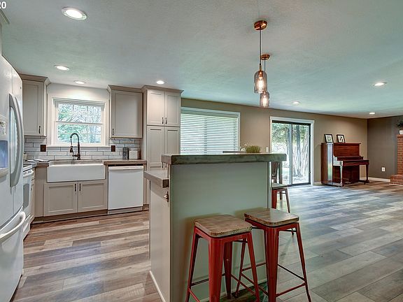 5th image of 7005 NE 147th Ave