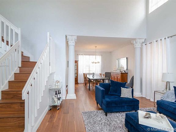 4th image of 628 Cascade Falls Dr #1