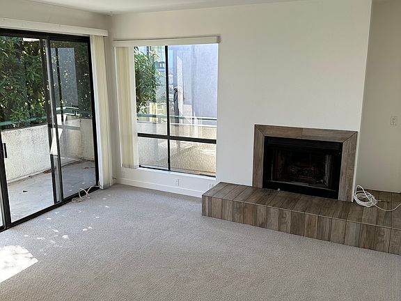5th image of 225 4th Ave #204