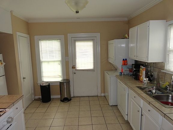 5th image of 330 Zinn Dr