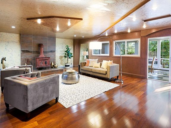 2nd image of 535 Capuchino Dr