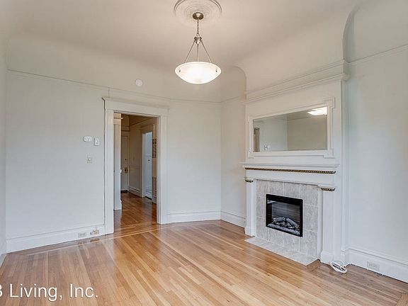 5th image of 3400 Sacramento St APT 6