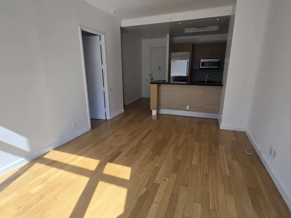 325 Fifth Avenue image 14 of 15