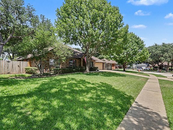 3rd image of 2421 Cornell Dr