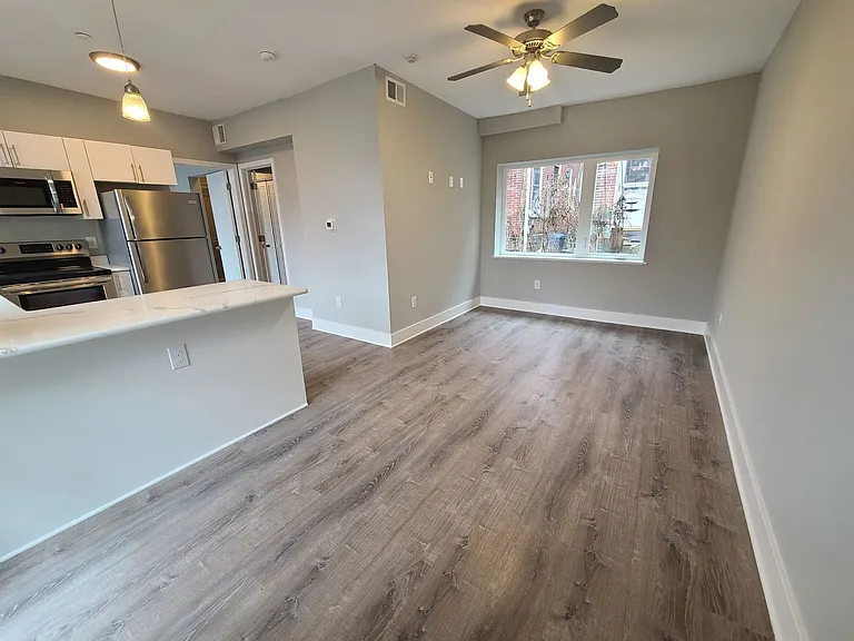 5524 Pulaski Avenue — Photo 1