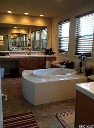 5th image of 279 Westlake Dr