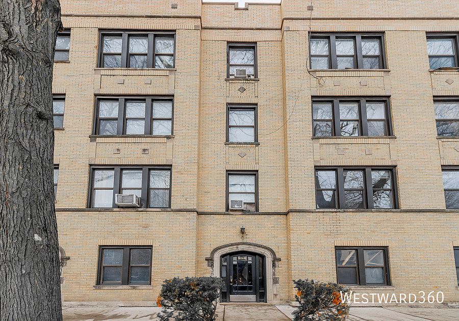 1st image of 6038 N Hermitage Ave #1