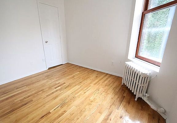 5th image of 249 W 11th St APT 4W
