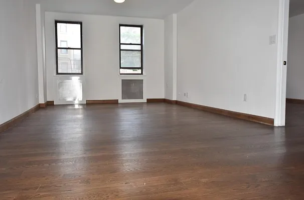 Rented by Bond New York | media 18