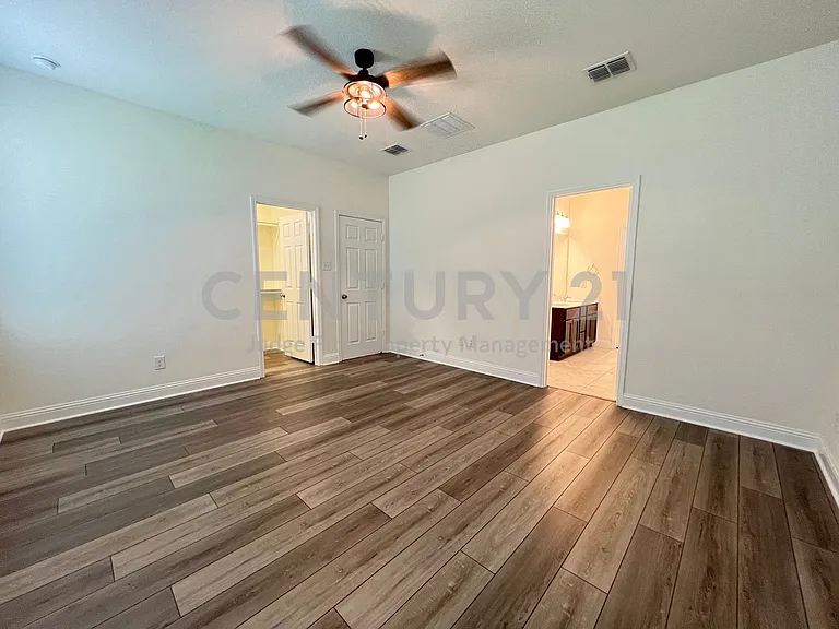2605 Warren Ln — Photo 7