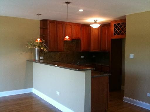 3rd image of 15725 Kedzie Ave #9