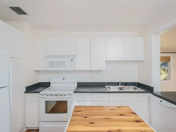 4th image of 3313 W Price Ave