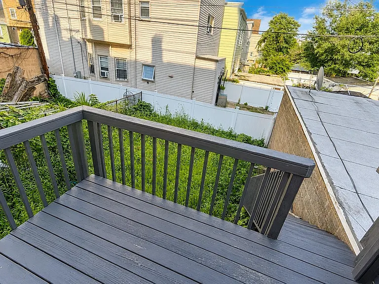920 Broadway #2R — Photo 9