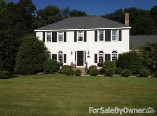 16 Heywood St, Shrewsbury, MA 01545