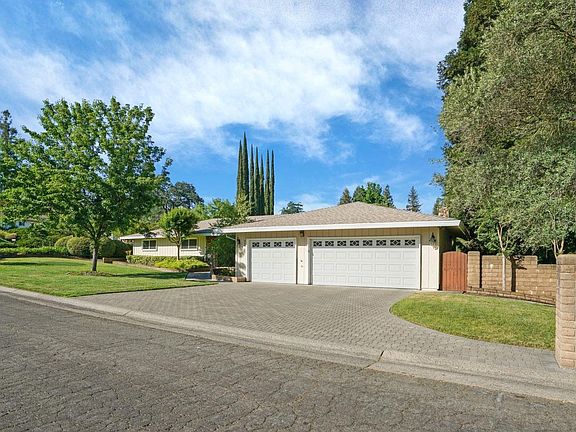 3rd image of 8663 Creekwood Way