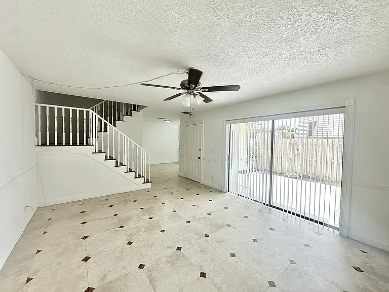 173 Lake Arbor Dr — Photo 16