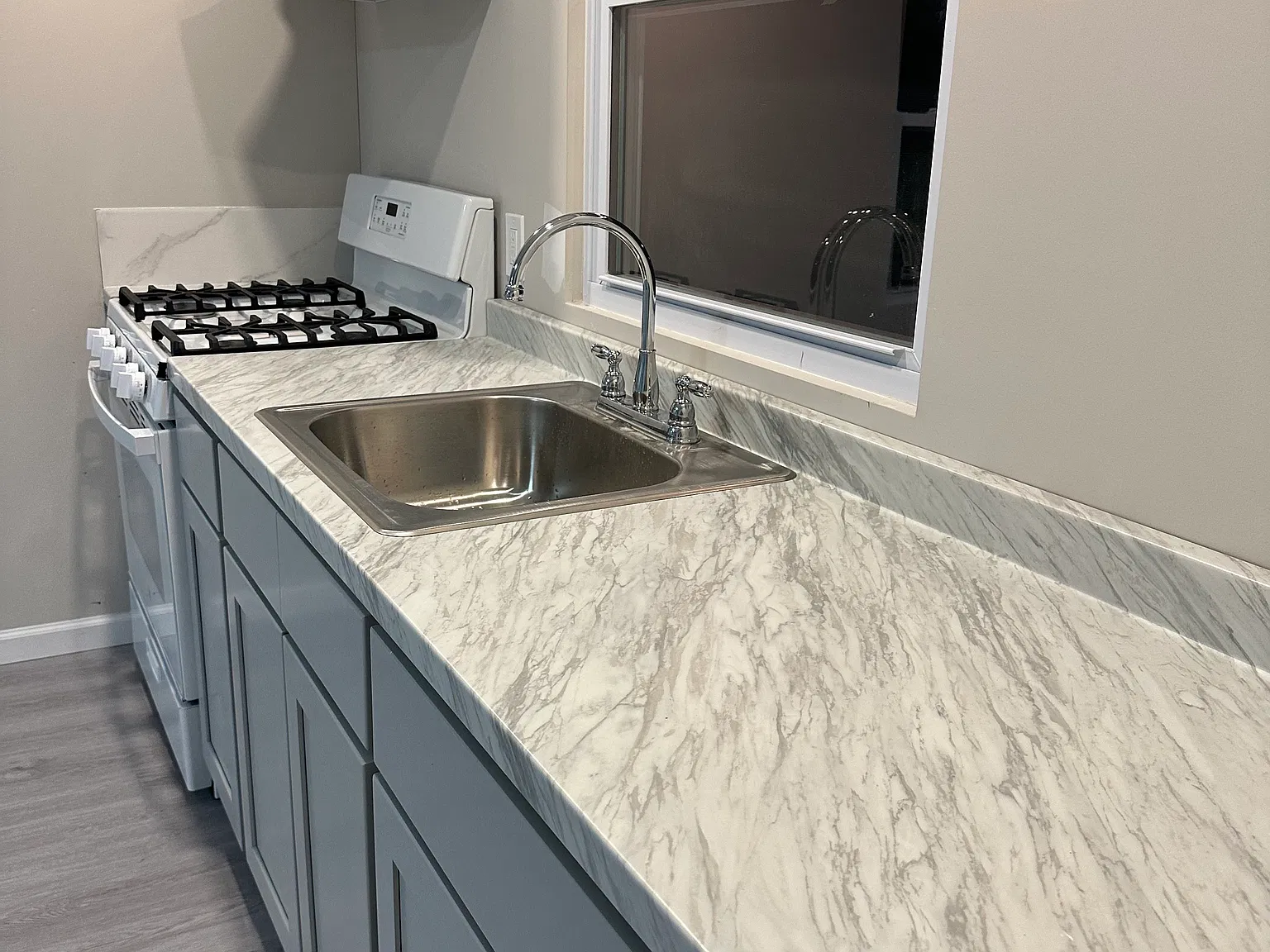 3 bed, $2,200 — Photo 3