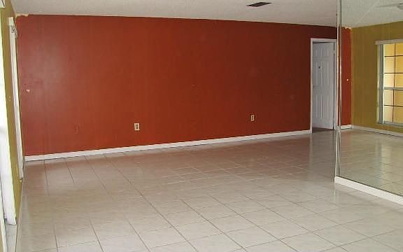 5th image of 8812 W Long Acre Dr