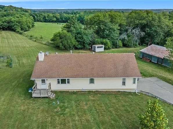 22248 McIntyre Rd, Leavenworth, KS 66048