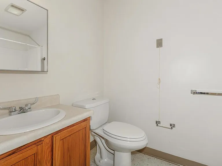 5753 Bennoch Rd — Photo 7