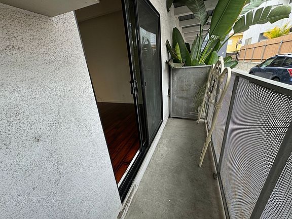 5th image of 3538 Keystone Ave APT 2