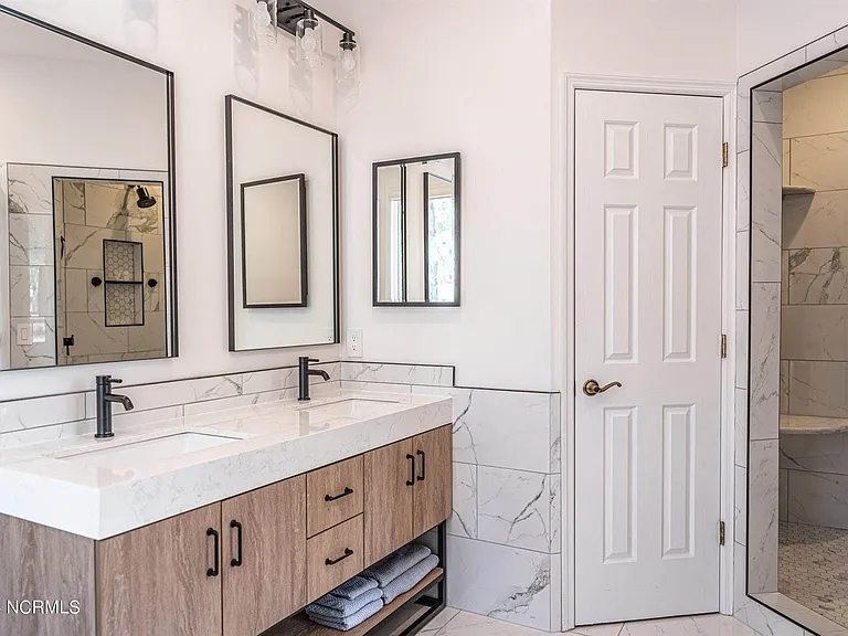 215 Plantation Dr — Photo 62