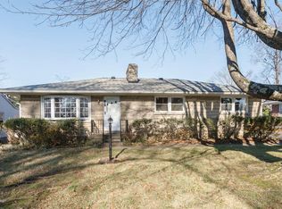 3529 Winchester Rd, Saint Matthews, KY 40207