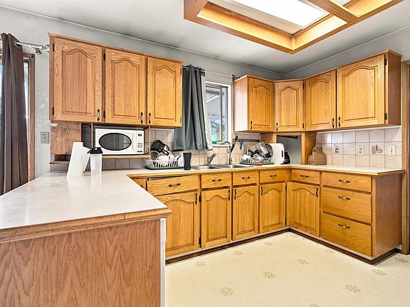 5th image of 12191 101a Ave