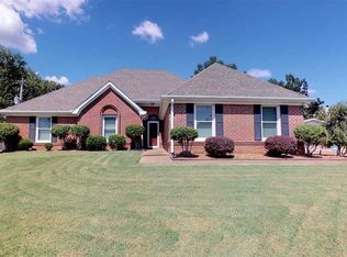 8840 Kenbrook Cv, Cordova, TN 38018