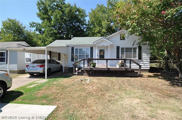 1st image of 709 N 46th St