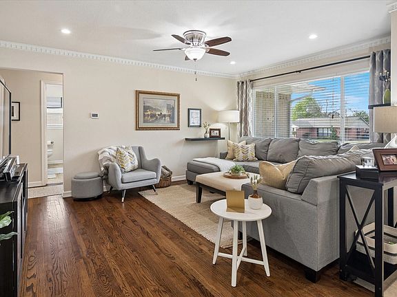 3rd image of 846 Peavy Rd