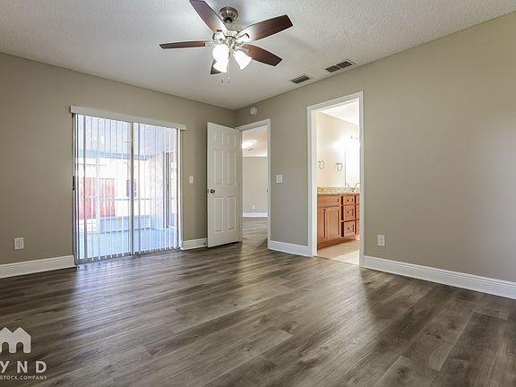 3rd image of 6015 Crickethollow Dr