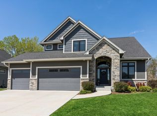 2219 NW Gabus Dr, Grimes, IA 50111