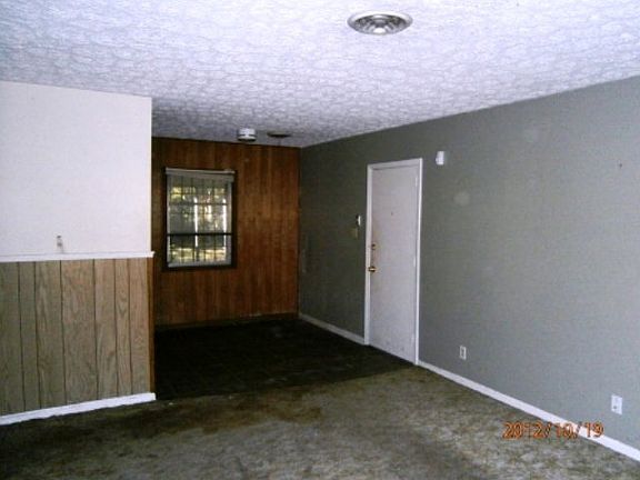 5th image of 4445 Pinedale Dr