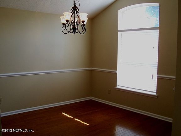5th image of 2016 Willesdon Dr E